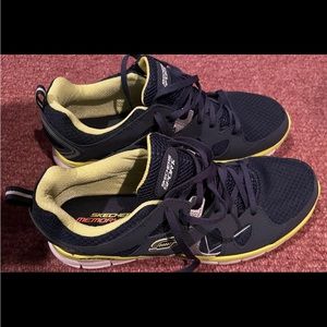 BRAND NEW SKECHERS MEMORY FOAM SPORT SNEAKERS NEON GREEN BLUE RUNNING SHOES 11.5